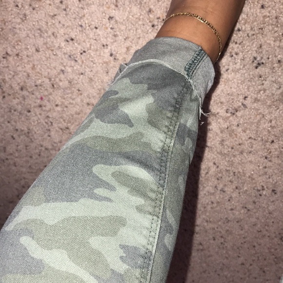 Old Navy rockstar super skinny jeans camo size 10 new with tags - Picture 5 of 11